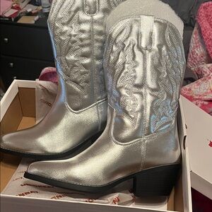 Silver Western-Style Women's Boots 9M Unionbay